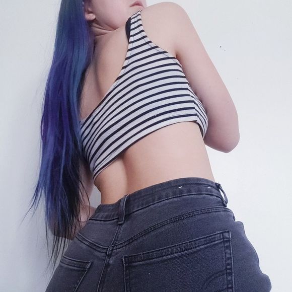 BlueSteel Cropped Striped Tank with side lacing - Picture 5 of 11